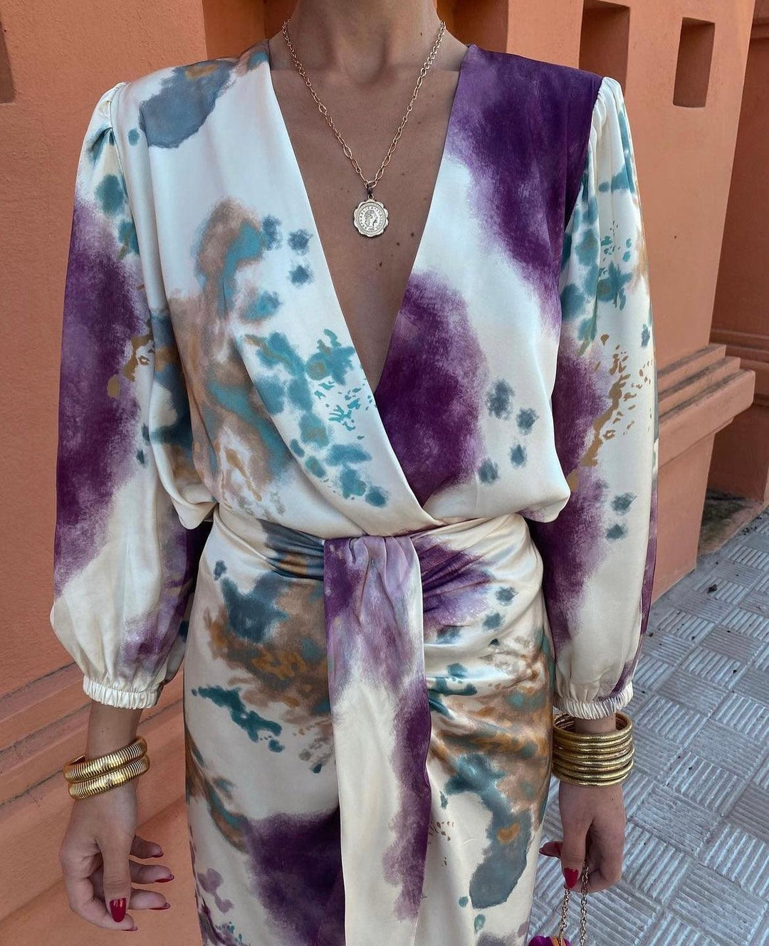 Valérie | Robe élégante à encolure en V