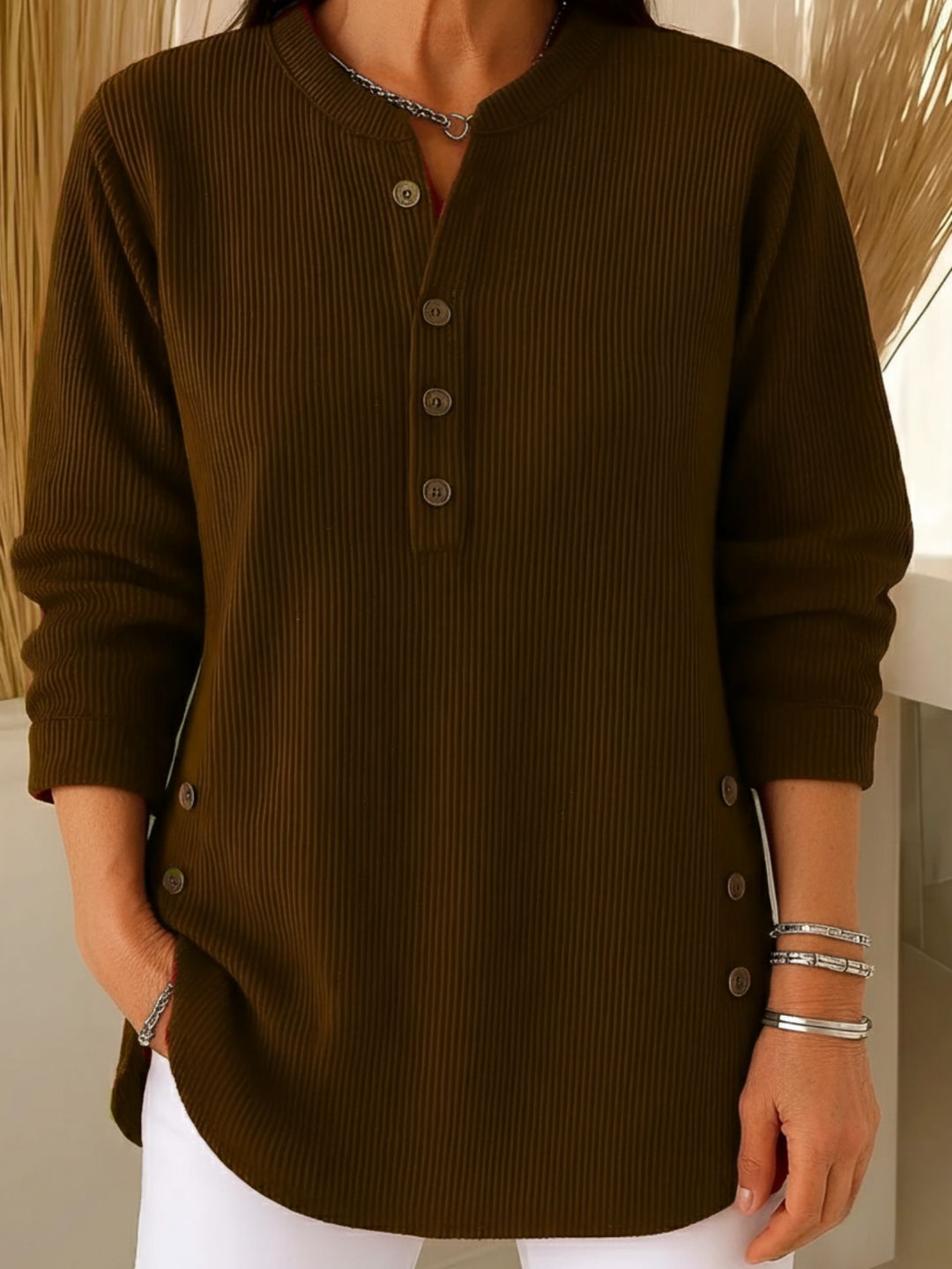 Palina – Pull doux avec boutons décoratifs