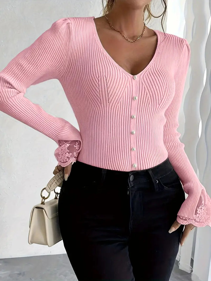 Aeliana – Pull côtelé avec manches en dentelle