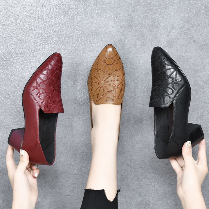 Olena – Escarpins brodés en cuir vegan