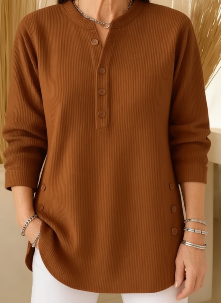 Palina – Pull doux avec boutons décoratifs
