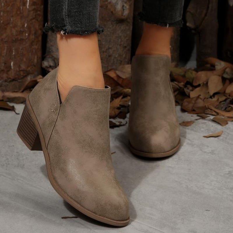 Clarissa – Bottines texturées à franges