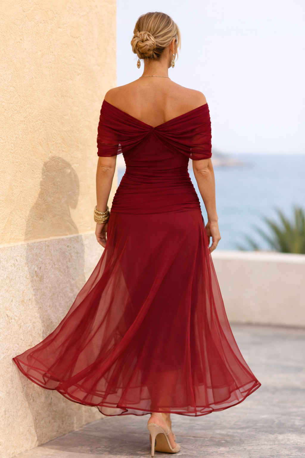Robe de soirée longue élégante avec décolleté en V