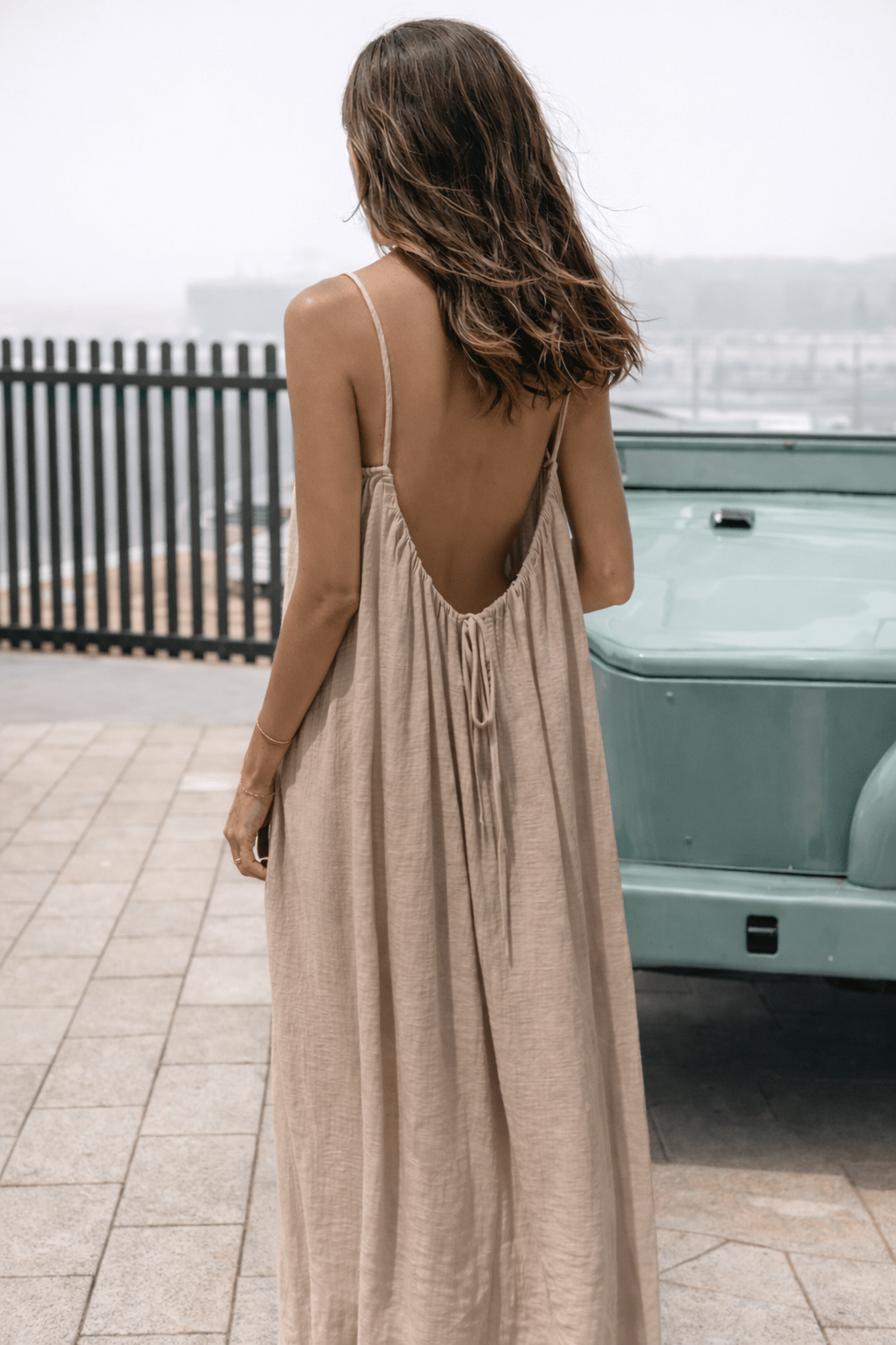 Robe longue dos nu