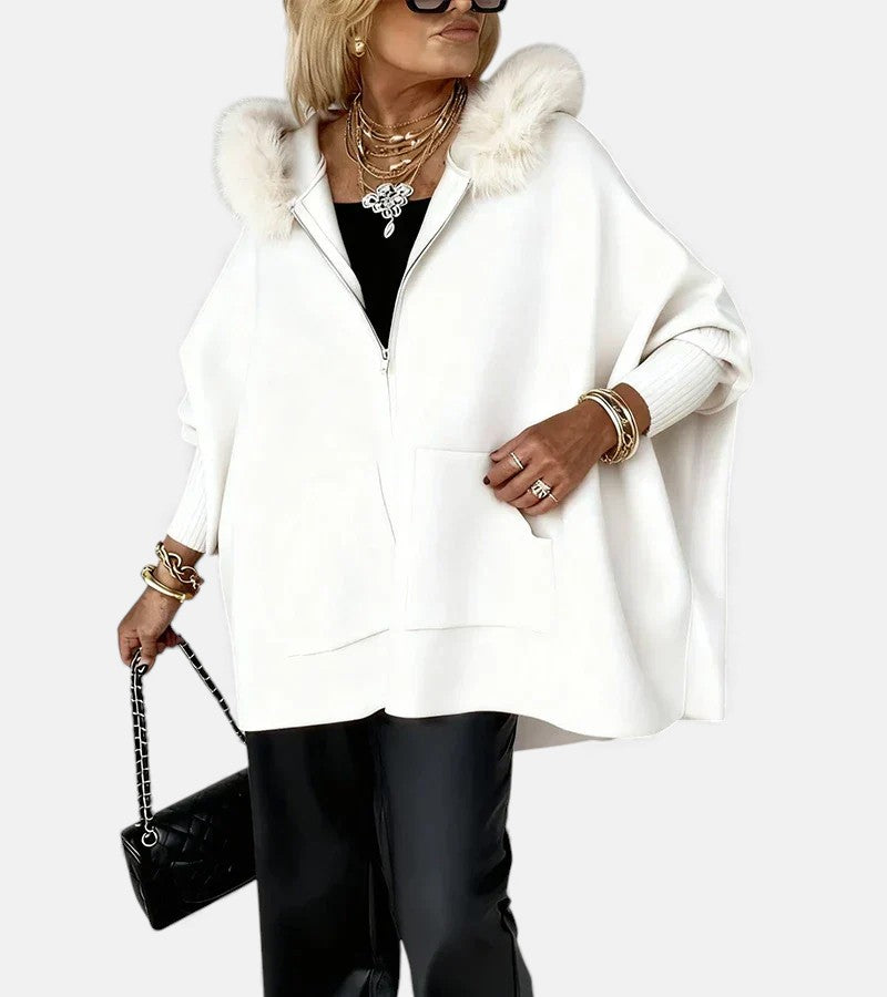 Soraya – Manteau ample à capuche et col fourrure