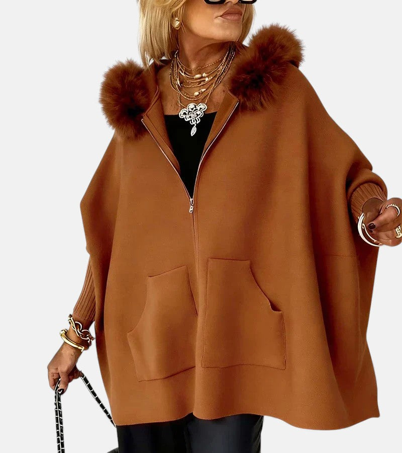 Soraya – Manteau ample à capuche et col fourrure