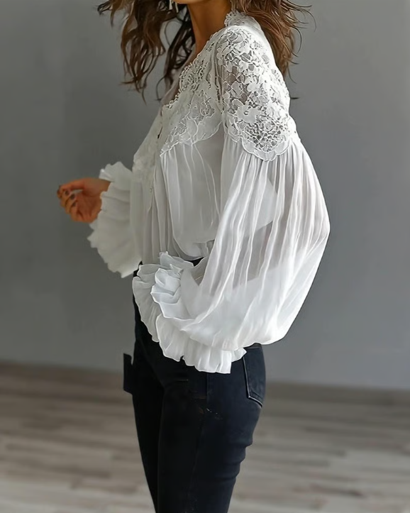 Laceva | Blouse à dentelle fleurie et manches lanternes