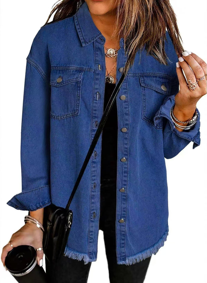 Iselka – Une veste en jean au style intemporel