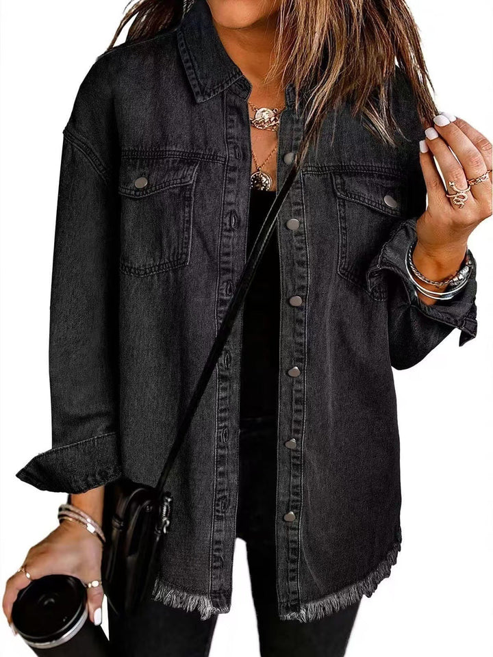 Iselka – Une veste en jean au style intemporel