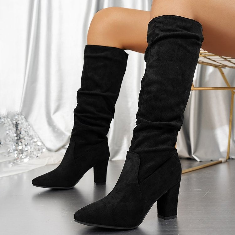 Calindra – Bottines à talons en daim